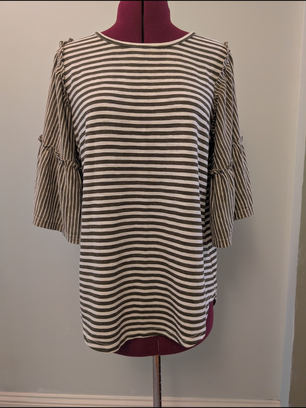 Striped Bell-Sleeve Women’s Top - Cream & Green